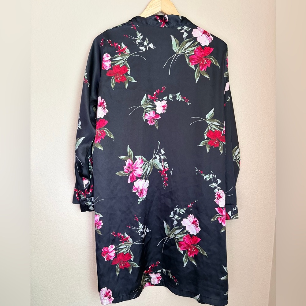 Apt. 9 Robe —Medium - Picture 3 of 4